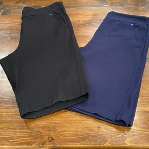 Greg Norman Collection Women's Black and Navy Golf shorts